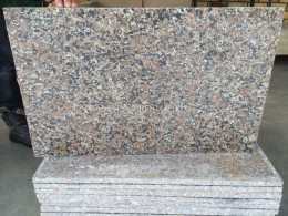 Плитка 600x300 из Западно-Султаевского гранита , фото Купить Плитка 600x300 из Западно-Султаевского гранита в Катав-Ивановске
